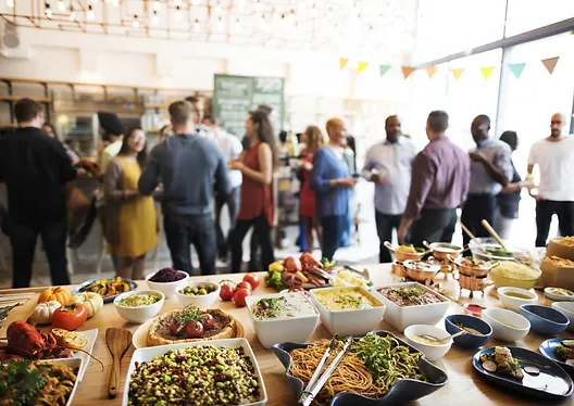 8 Essential Tips for Finding the Perfect Caterer for Your Small Party