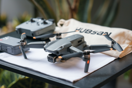 can you use an 11v battery a hubsan h501ss
