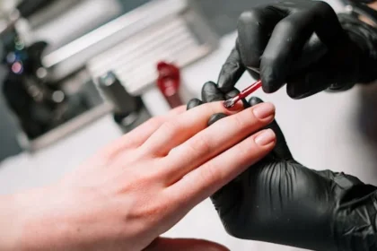 How to Get The Perfect Light Brown Nails Color Backstageviral.com