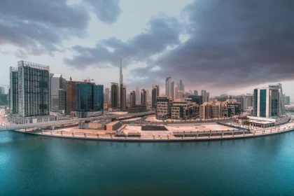 Best Locations to Buy Commercial Plots in Dubai for Business Growth