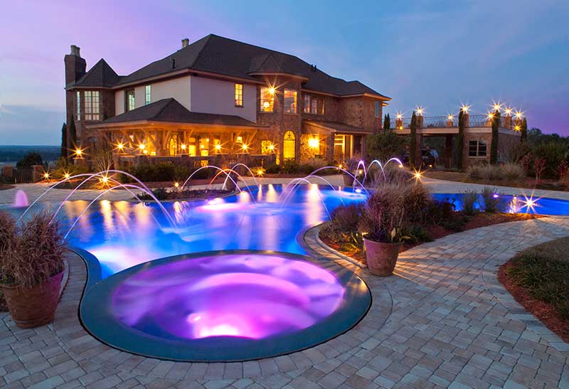 Top Design Ideas for a Unique Swimming Pool