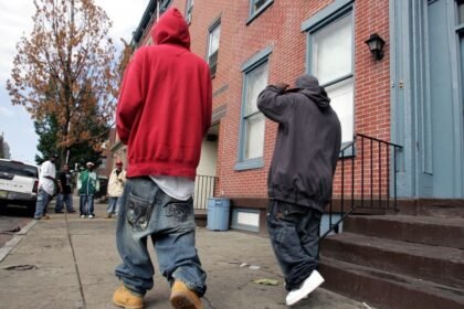 Why Do Men Sag Their Pants?