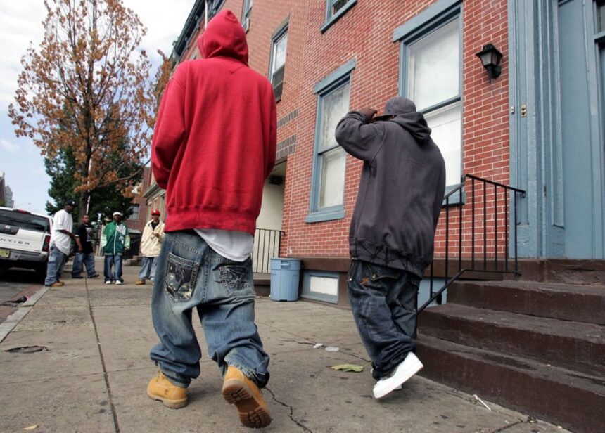 Why Do Men Sag Their Pants?