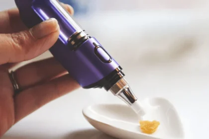 What is a Lookah Seahorse Dab Pen?