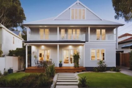 Vinyl Weatherboard vs. Traditional Cladding: Which One Should You Choose?