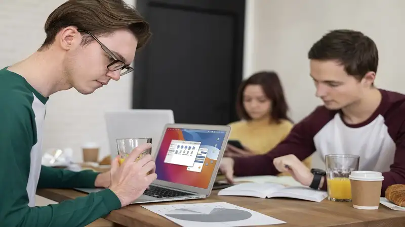 ProgramGeeks Social Media The Simple Guide to Quick Understanding