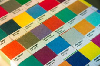 How Do Coloured Labels Enhance Product Organisation and Identification?