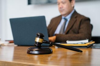 Navigating Corporate Fraud: Expert Legal Advisors in London for Your Business