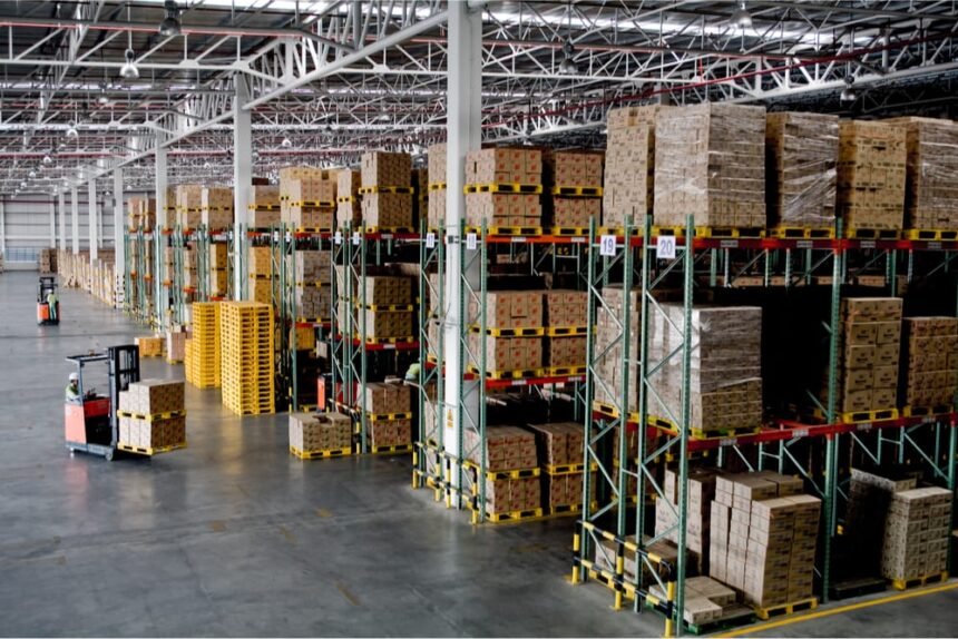 Revolutionizing E-Commerce: How Warehouses Boost Fulfillment