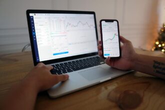 Understanding market trends for better investment decisions