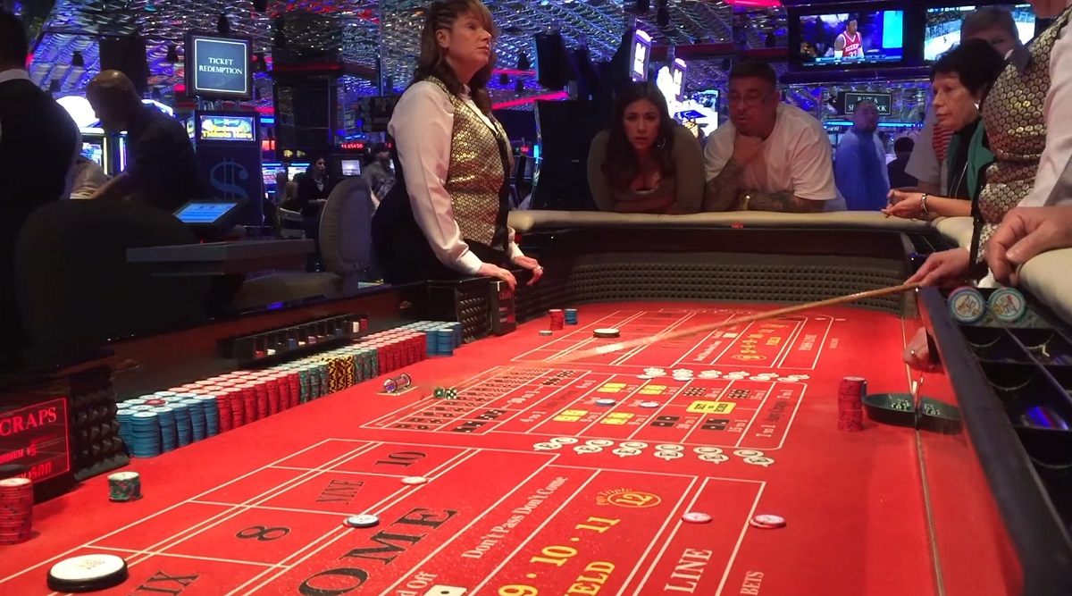 Rolling with Confidence: Live Craps Tips for Savvy Bettors (Inspired by Betpanda's Philosophy)
