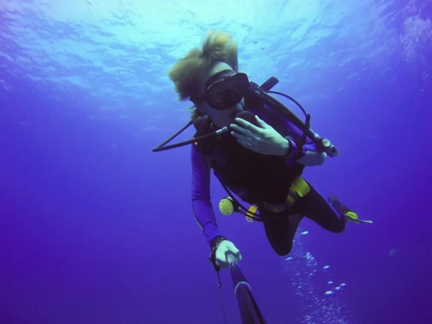 Destin Scuba Diver Missing: Search Updates & Safety Tips