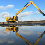 Machines That Float and Dig: How Amphibious Excavators Are Reshaping Wetland Work