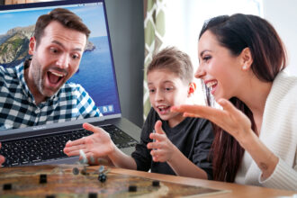 How to play games online with friends