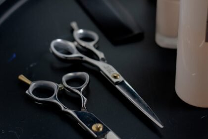 A comprehensive guide to understanding and preventing hair breakage