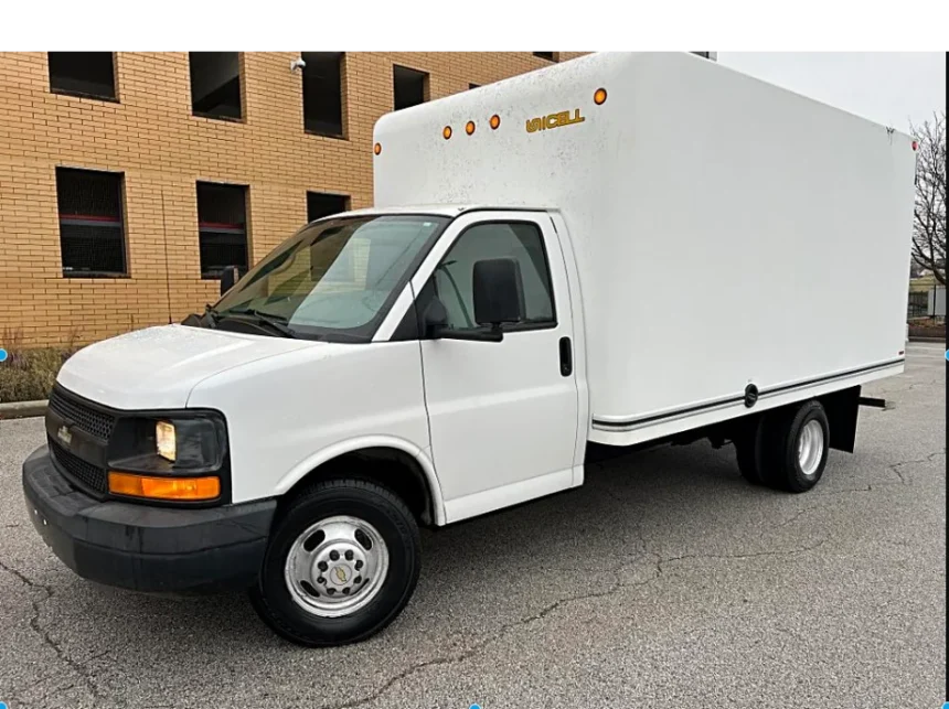2009 Chevrolet C6500 Box Truck 13’6″: A Comprehensive Guide for Buyers and Users