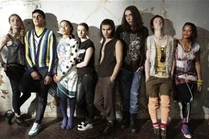 How to Understand the Skins Cast Dynamics