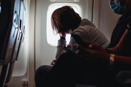 Managing Long Flights: Tips for Smokers to Stay Comfortable