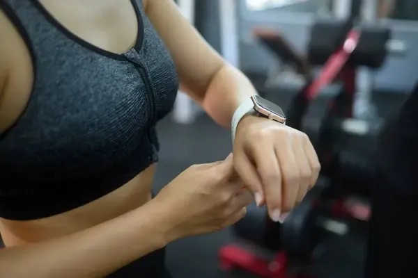 Can You Trust the Calorie Count on Your Apple Watch?