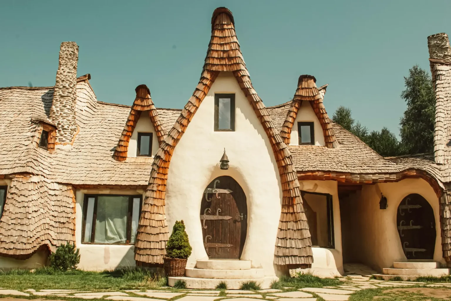 Escape the Ordinary with a Perfect Vacation House