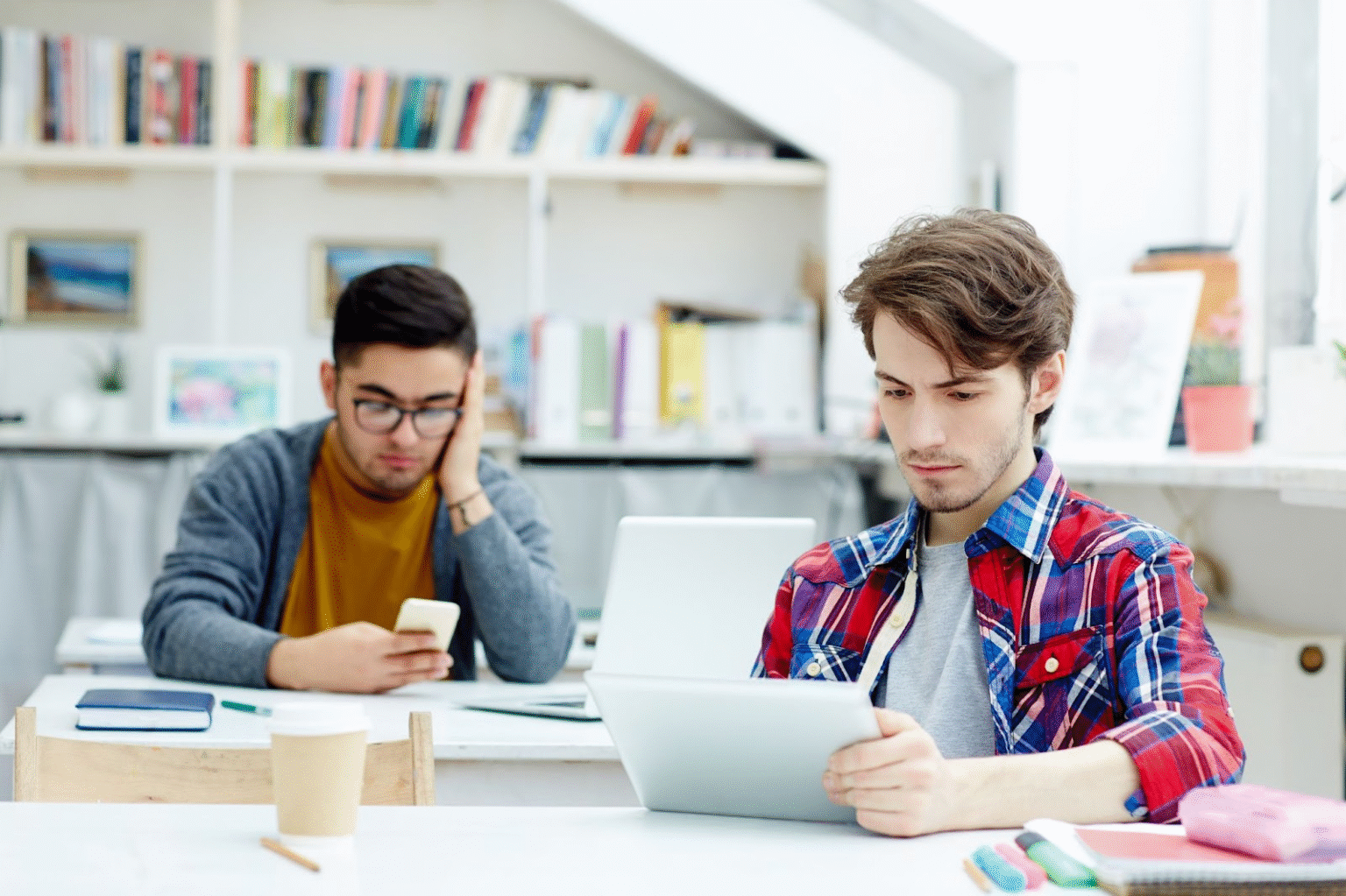 Review: using digital libraries and resources effectively as a student