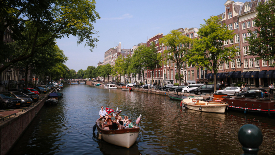 Why a Boat Tour is Perfect for Solo Travelers  