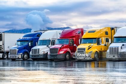 Essential Safety Tips for Hauling with Truck Trailers