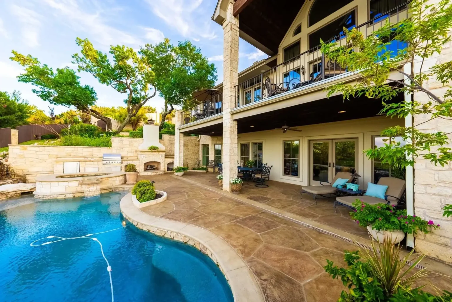 Luxury Outdoor Living Spaces: Patios, Pools, and Landscaping Ideas for Austin Homes