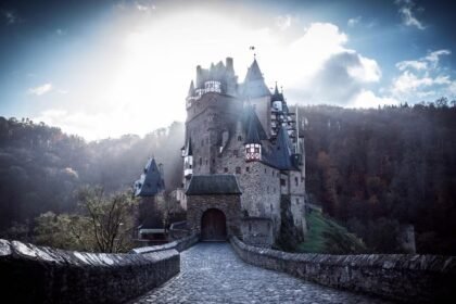 Anheihe: History Hidden in the Mountains