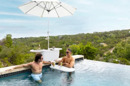 Shade & Sip: The Ultimate in pool umbrella and table