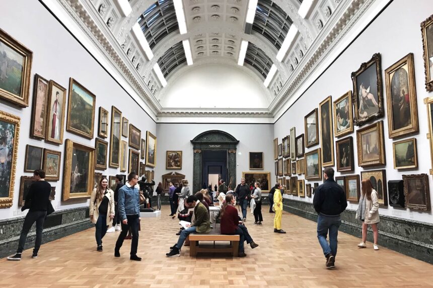 What is a Museumsaufsicht Job? Your Guide to Museum Security Careers