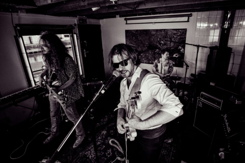 the blog band thorn-magazine site