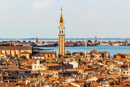 Orannalaura: Discover the World