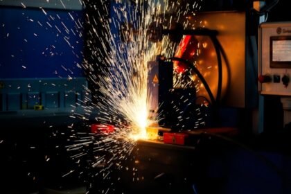 Handheld Laser Welding Is Reshaping Field Fabrication