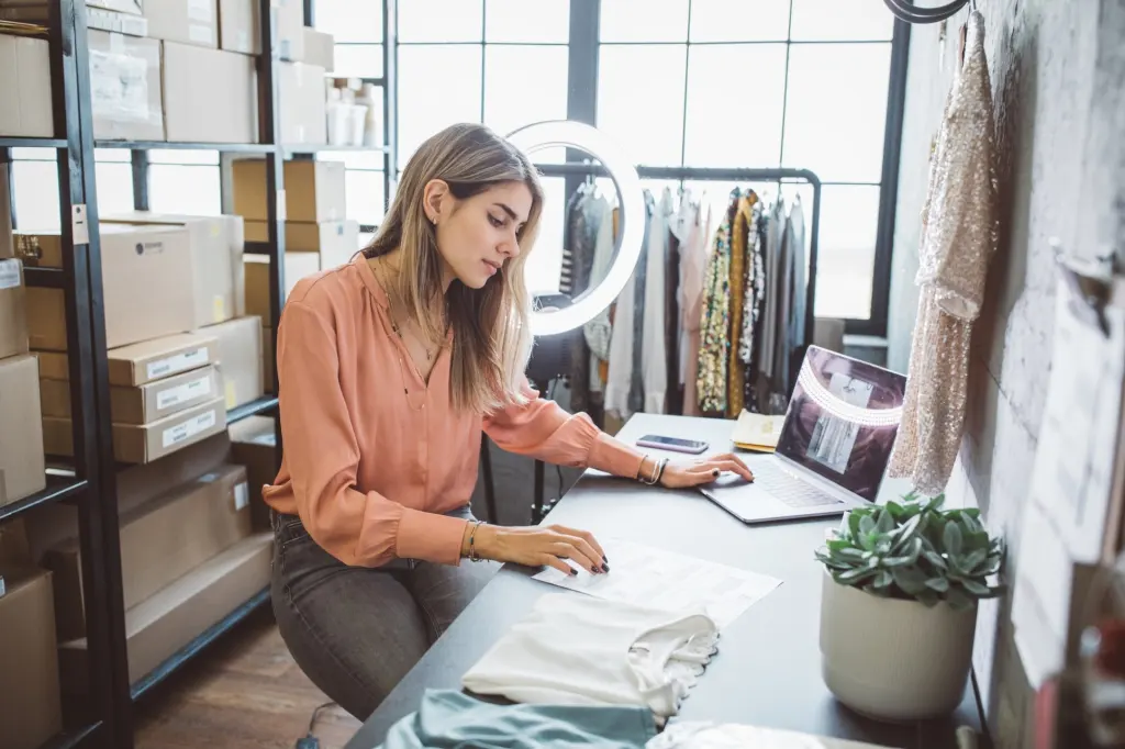 The Rise of Modern Personal Branding: How Entrepreneurs Turn Influence Into Income