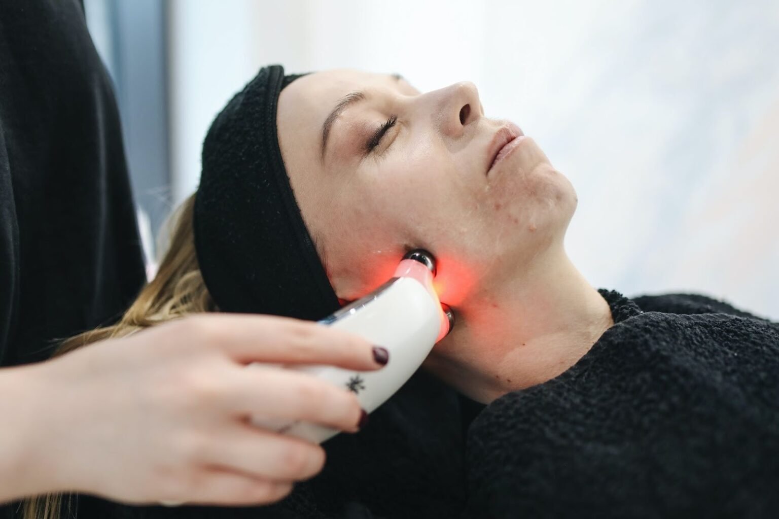 Unlock Radiant Skin with Laser Genesis: The Ultimate Treatment at All Saint Clinic