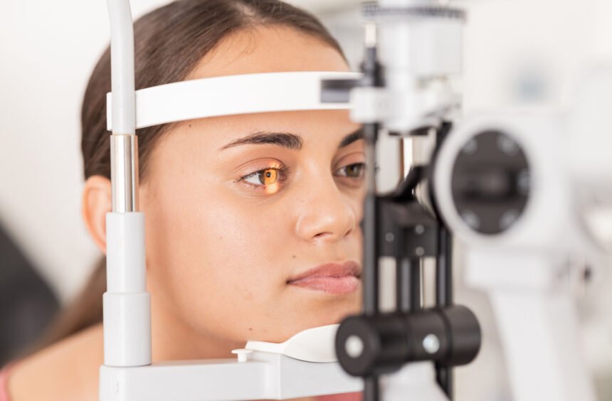 What to Expect at a Contact Lens Fitting Session