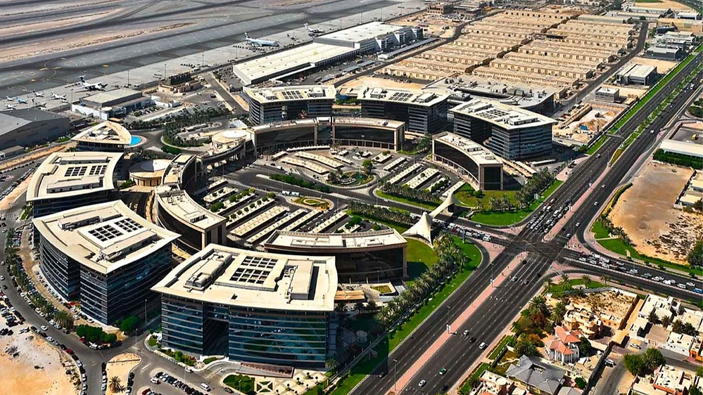 Dubai Airport Free Zone (DAFZA) Business Setup: Licenses, Process, Costs