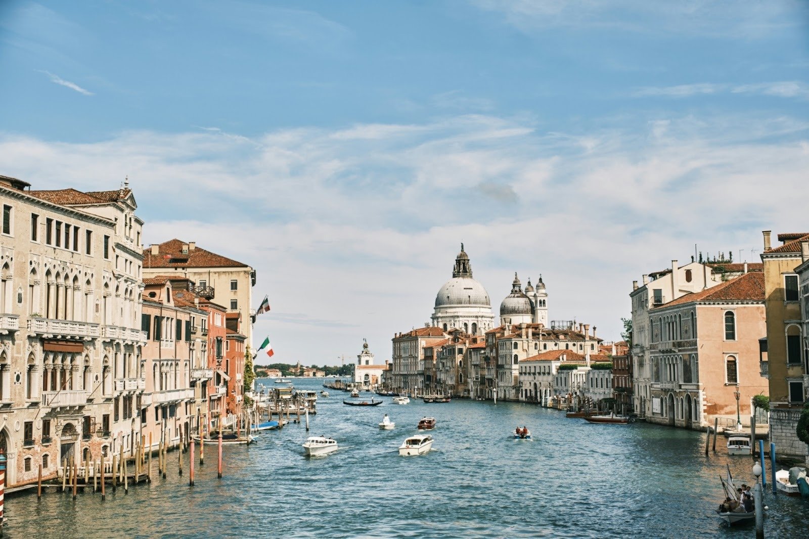 Louvre Masterpieces and Venetian Palaces: Art Across Western Europe