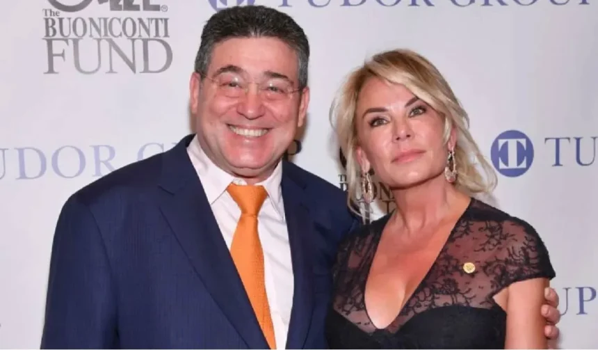 Who Is itchko ezratti wife​?