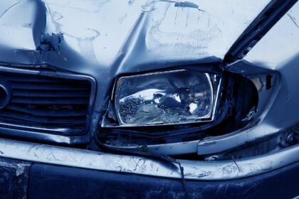When to Take a Car Accident Dispute to Court vs. Settling Out of Court