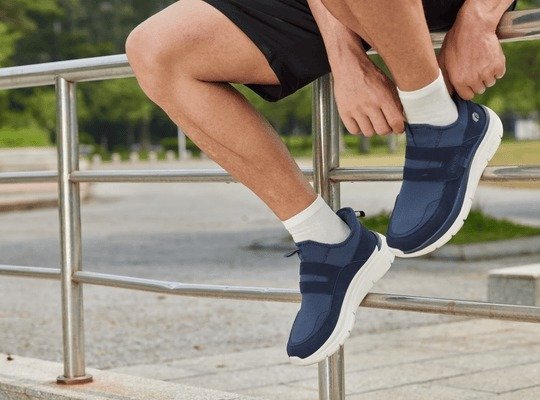 Men’s Extra Wide Shoes: How to Know When You Need Them and What to Buy