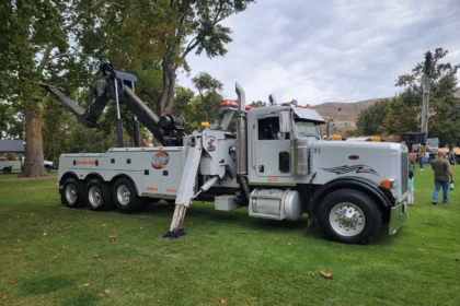 Expert Heavy Towing Services in Pasco and Sunnyside