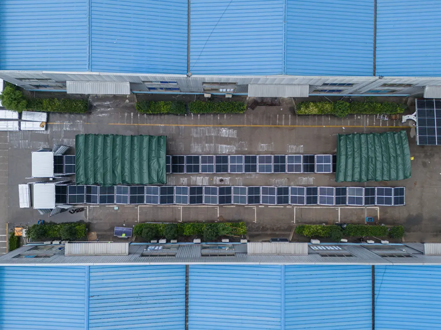 Title: Off-Grid Power Solutions and Modular Solar Container Kits: A Smarter Way to Achieve Energy Independence