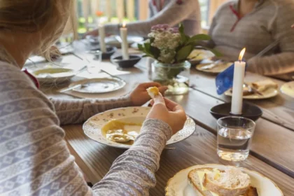 Bjudlunch: The Swedish Tradition of Treating Someone to Lunch