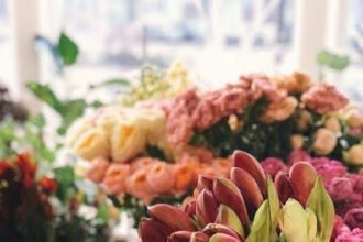 The Visual Impact of Floral Elements in Professional Event Design