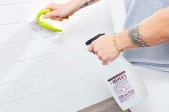 7 Bathroom Cleaner Ingredients That Actually Work on Tough Stains and Grime