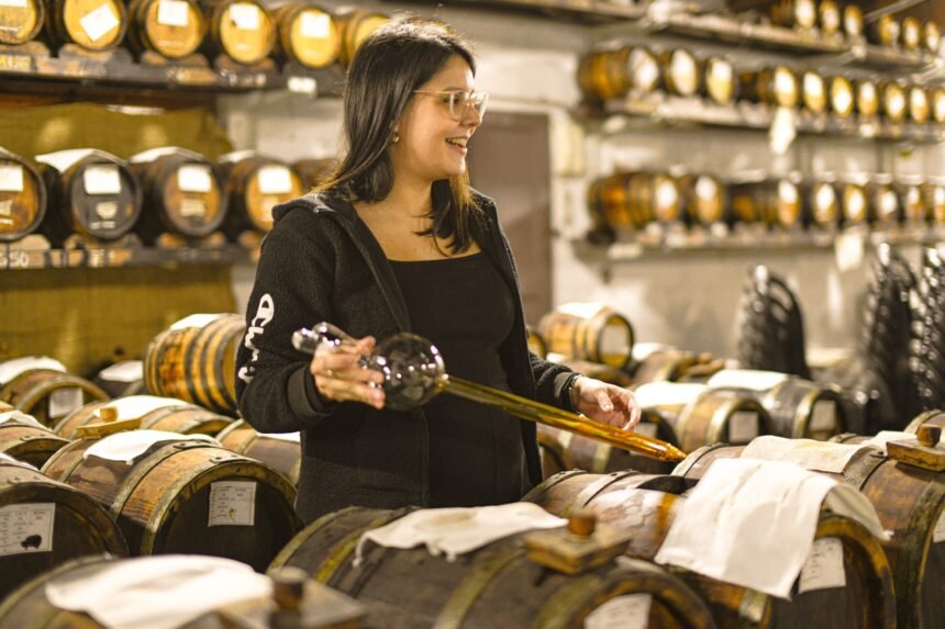 Discovering balsamic vinegar: what a visit to an acetaia includes