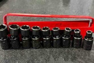 Swiveling Socket