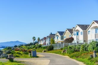 5 Modern High-End Estate Management Trends for Relocating Luxury Property Owners